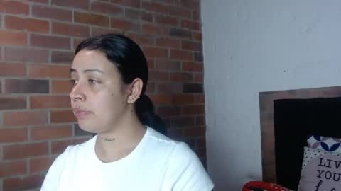 Snapshot of salome__hills chatting on 04-19-26, 07:27 online show from 04-19-26, 07:27