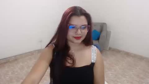 Snapshot of salome_gonzales_ chatting on 01-14-25, 06:28 Salome online show from 01-14-25, 06:28