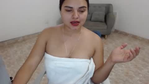 Snapshot of salome_gonzales_ chatting on 02-13-25, 08:34 Salome online show from 02-13-25, 08:34