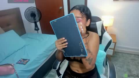 Snapshot of salome_rojas_ chatting on 05-07-26, 06:46 Salome online show from 05-07-26, 06:46