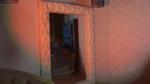 Salome online show from 03-27-26, 01:11