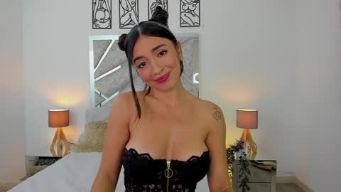 Snapshot of salomedyla chatting on 02-06-25, 11:58 salomedyla online show from 02-06-25, 11:58