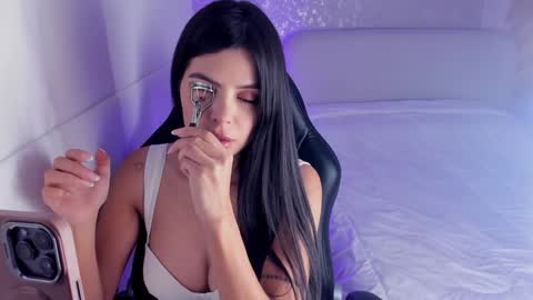 Snapshot of salomee_11 chatting on 12-18-24, 02:53 salo online show from 12-18-24, 02:53