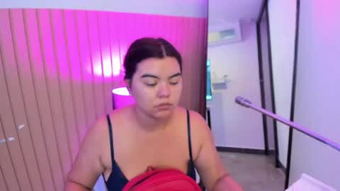 Snapshot of salomee_bigboobs chatting on 05-10-26, 03:33 Salome online show from 05-10-26, 03:33