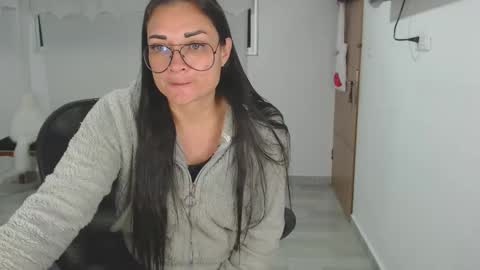 salome online show from 12-17-25, 01:11