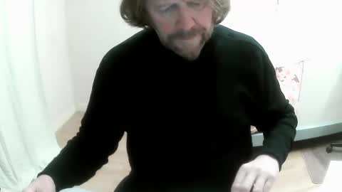 Saltimbanquier  Salt  ou  Banquier  online show from 12-06-24, 01:00