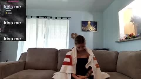 Salty Captain 69  Hat Girl 69 online show from 10-13-25, 03:34