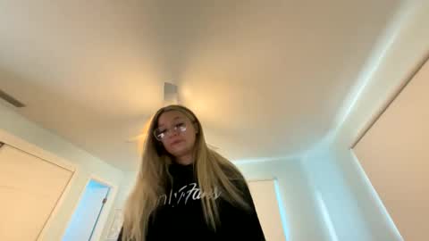 Salty Captain 69  Hat Girl 69 online show from 11-28-25, 03:25