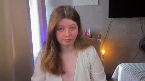 Snapshot of salut_love chatting on 07-23-26, 12:36 Ruby online show from 07-23-26, 12:36