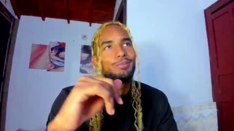 Snapshot of salvatore_amator chatting on 06-08-26, 06:25 salvatore_amator online show from 06-08-26, 06:25