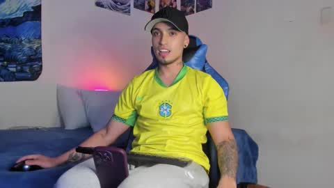   online show from 12-23-25, 01:03