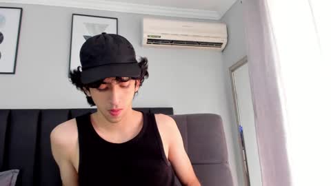 salvatore  online show from 03-03-25, 02:48