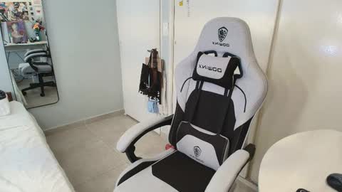 salvatore_montt online show from 11-29-25, 06:44