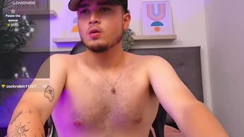 Snapshot of salvatore_muller chatting on 10-08-25, 12:52 Salvatore  online show from 10-08-25, 12:52