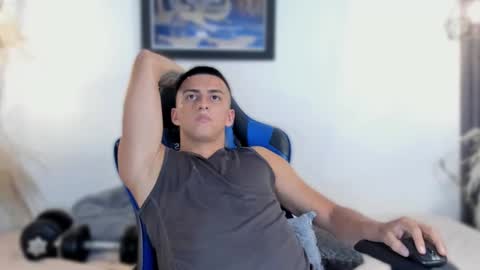 Snapshot of salvatore_romanoo chatting on 02-23-25, 01:24 Salvatore online show from 02-23-25, 01:24