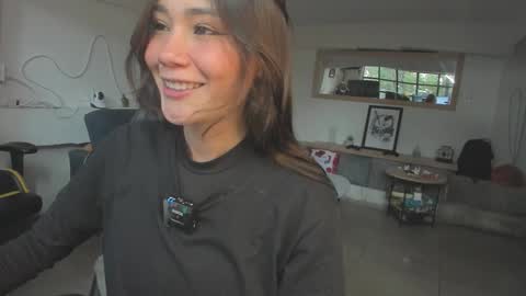 Stefana    or    Samchispas online show from 11-19-25, 09:15
