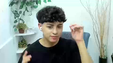 Snapshot of sam_daves_ chatting on 03-16-26, 03:05 Sam online show from 03-16-26, 03:05