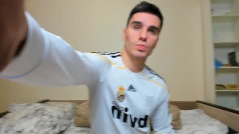 Snapshot of sam_huston18 chatting on 12-25-24, 12:16 BACK IN 2 WEEKS online show from 12-25-24, 12:16