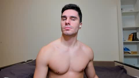 Snapshot of sam_huston18 chatting on 01-09-25, 12:25 BACK IN 2 WEEKS online show from 01-09-25, 12:25