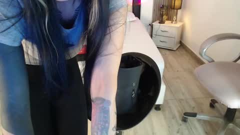 Snapshot of sam_mansson66 chatting on 01-31-25, 07:08 SAM MANSON online show from 01-31-25, 07:08