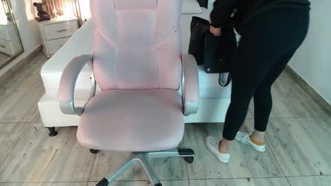 Snapshot of sam_mansson66 chatting on 02-07-25, 12:06 SAM MANSON online show from 02-07-25, 12:06