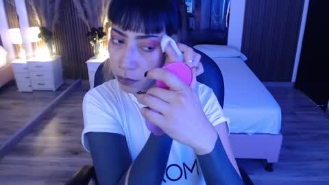 Snapshot of sam_mansson66 chatting on 10-23-25, 01:10 SAM MANSON online show from 10-23-25, 01:10