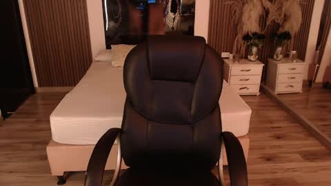 SAM MANSON online show from 04-07-26, 12:16