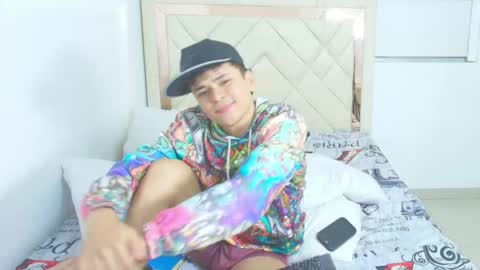 sam_tnt9 online show from 06-09-26, 11:27