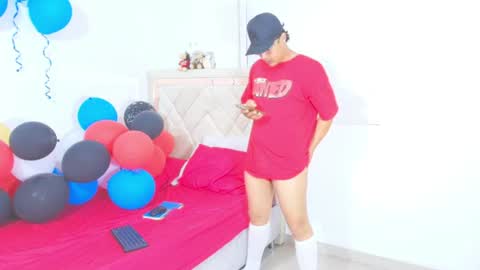 Snapshot of sam_tnt9 chatting on 06-18-26, 11:03 sam_tnt9 online show from 06-18-26, 11:03