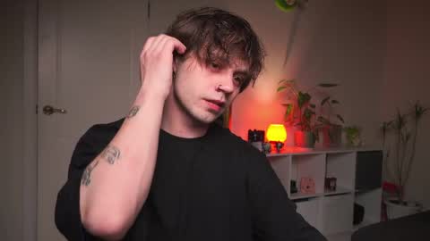 Snapshot of sam_w__ chatting on 03-28-26, 11:04 Sam online show from 03-28-26, 11:04