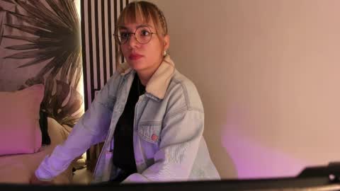 Samaantha  online show from 04-16-26, 11:33