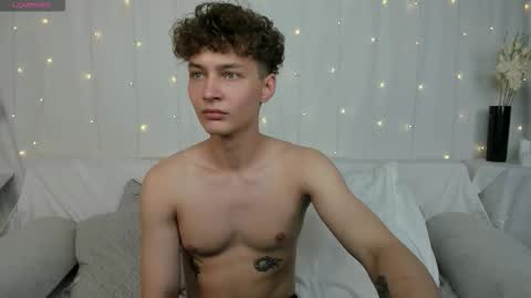 Snapshot of samanie_ chatting on 09-16-25, 01:56 Sam online show from 09-16-25, 01:56