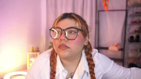Snapshot of samanta_cutee1 chatting on 06-04-26, 10:21 SAMANTA online show from 06-04-26, 10:21