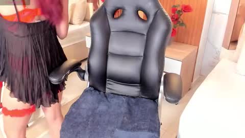 Snapshot of samanta_quinn chatting on 12-21-25, 08:38 samantha online show from 12-21-25, 08:38