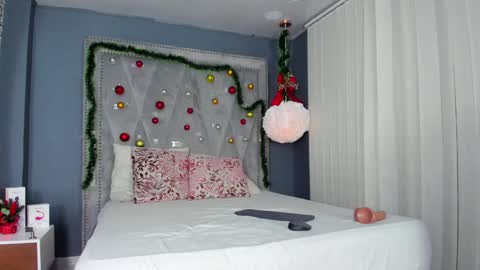 Snapshot of samantamaturehot chatting on 01-04-25, 07:44 Samanta... online show from 01-04-25, 07:44