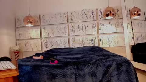 Snapshot of samantha__cooper__ chatting on 02-28-25, 02:53 Samantha  online show from 02-28-25, 02:53