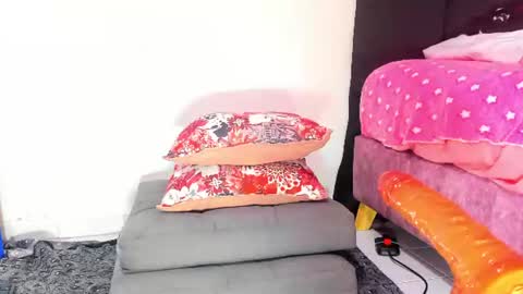  Samanthasmile  online show from 07-13-26, 09:34