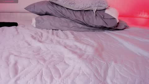 Samantha Beckham online show from 02-14-25, 05:36