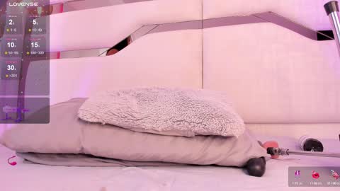 Samantha Beckham online show from 02-28-25, 07:25