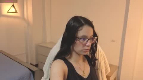 Snapshot of samantha_blow chatting on 07-19-26, 03:43 samantha_blow online show from 07-19-26, 03:43