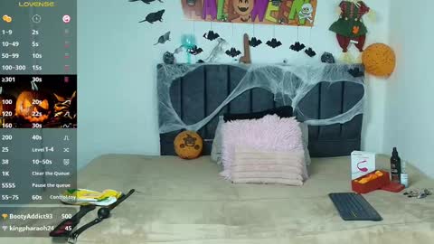 Samantha online show from 10-31-25, 03:07