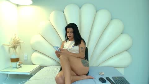 Snapshot of samantha_firee chatting on 05-09-26, 03:23 samantha_firee online show from 05-09-26, 03:23