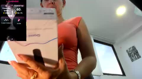 samantha_milfs online show from 06-24-26, 11:20