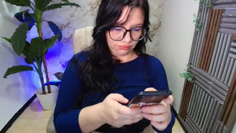 Laura online show from 02-28-26, 11:55