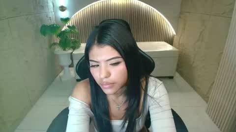 Snapshot of samantha_r__ chatting on 07-13-26, 10:45 Sam online show from 07-13-26, 10:45