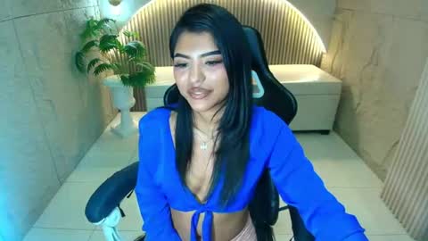 Snapshot of samantha_r__ chatting on 07-22-26, 07:38 Sam online show from 07-22-26, 07:38