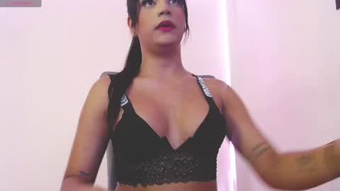 Salome Vargas online show from 01-16-25, 04:17