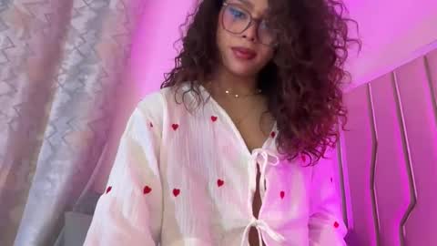 Snapshot of samanthabernardo_ chatting on 03-19-26, 04:16 Samantha Bernardo online show from 03-19-26, 04:16