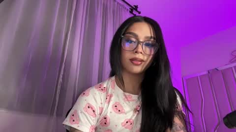 Snapshot of samanthabernardo_ chatting on 04-19-26, 05:18 Samantha Bernardo online show from 04-19-26, 05:18