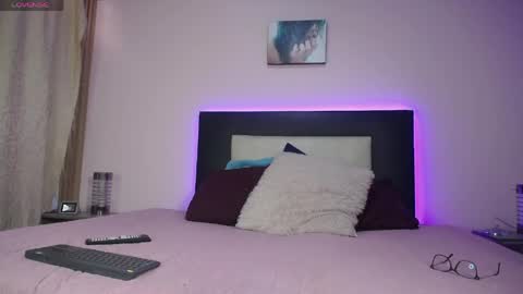 Samantha online show from 04-27-26, 02:26